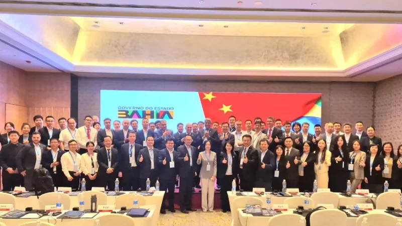 Governador se reúne com empresas chinesas que se instalarão na Bahia para fornecer peças à BYD