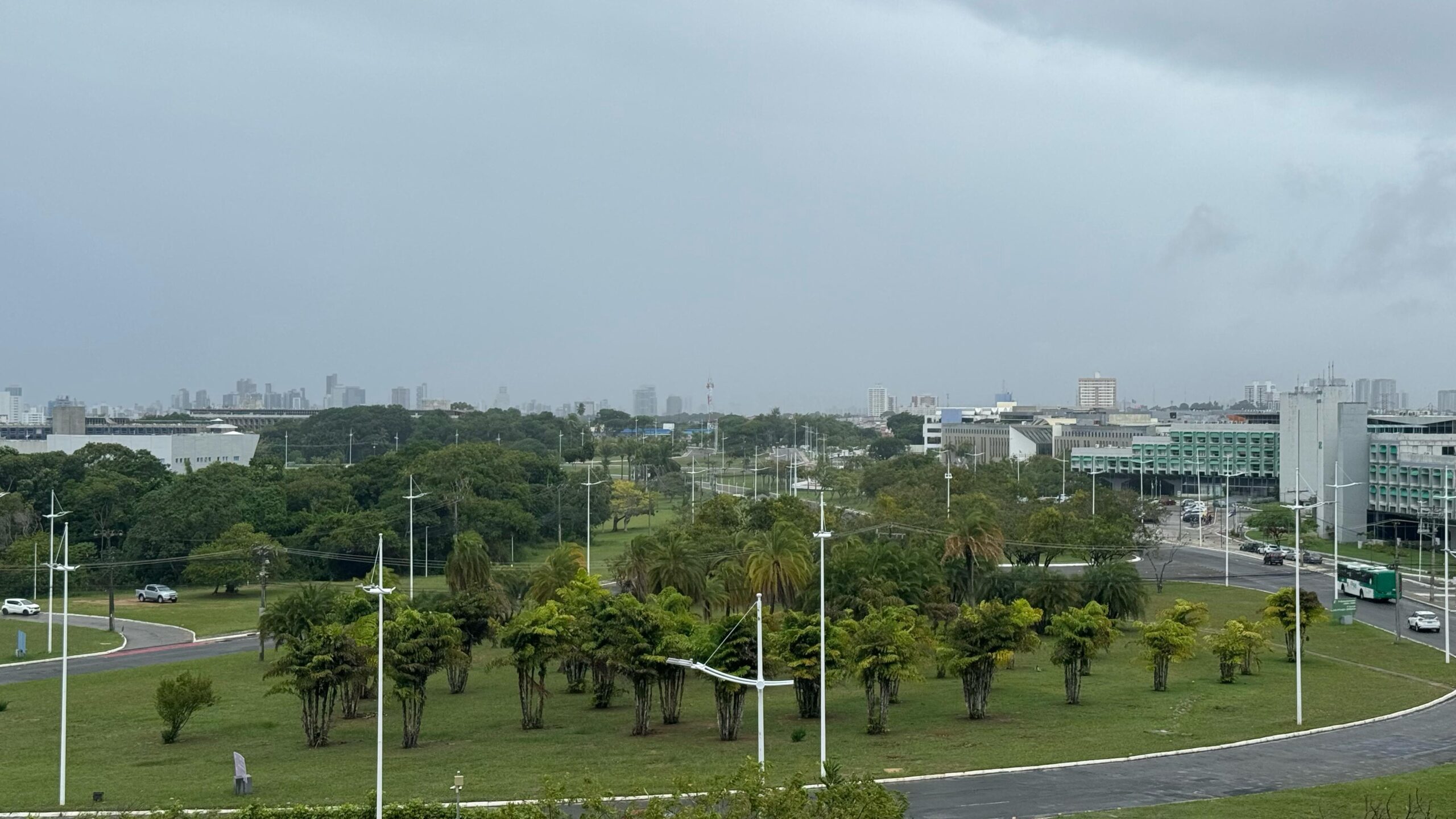 Inema alerta para chuvas intensas no litoral da Bahia neste fim de semana