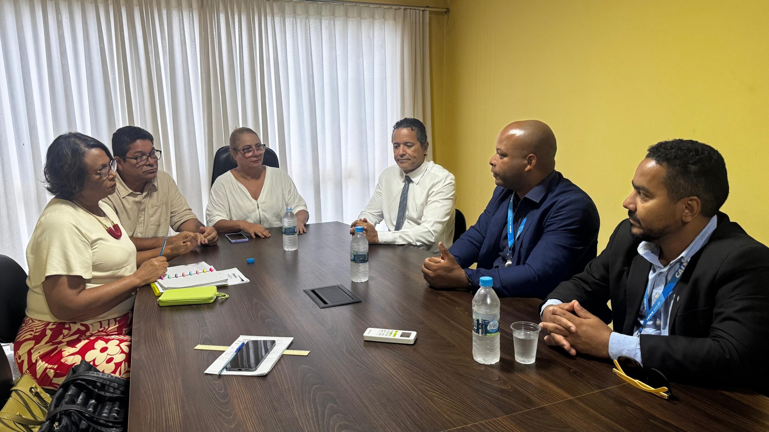 PREFEITA DE URUÇUCA, MAGNÓLIA BARRETO, BUSCA ALTERNATIVAS PARA GARANTIR SERVIÇOS BANCÁRIOS NO MUNICÍPIO