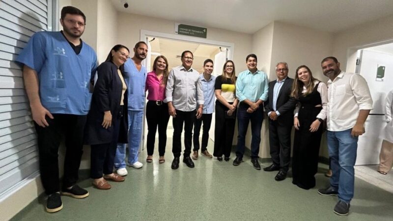 Augusto Castro e a primeira-dama visitam pacientes do Projeto de Ampliação de Cirurgias Eletivas no Hospital de Base