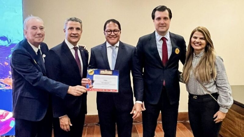 Prefeito Augusto Castro recebe Selo Transparência dos Festejos Juninos no Ministério Público da Bahia
