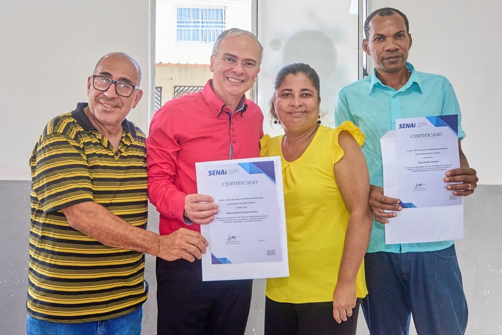 40 alunos foram certificados pela Prefeitura de Itabuna, CEF e SENAI em cursos profissionalizantes