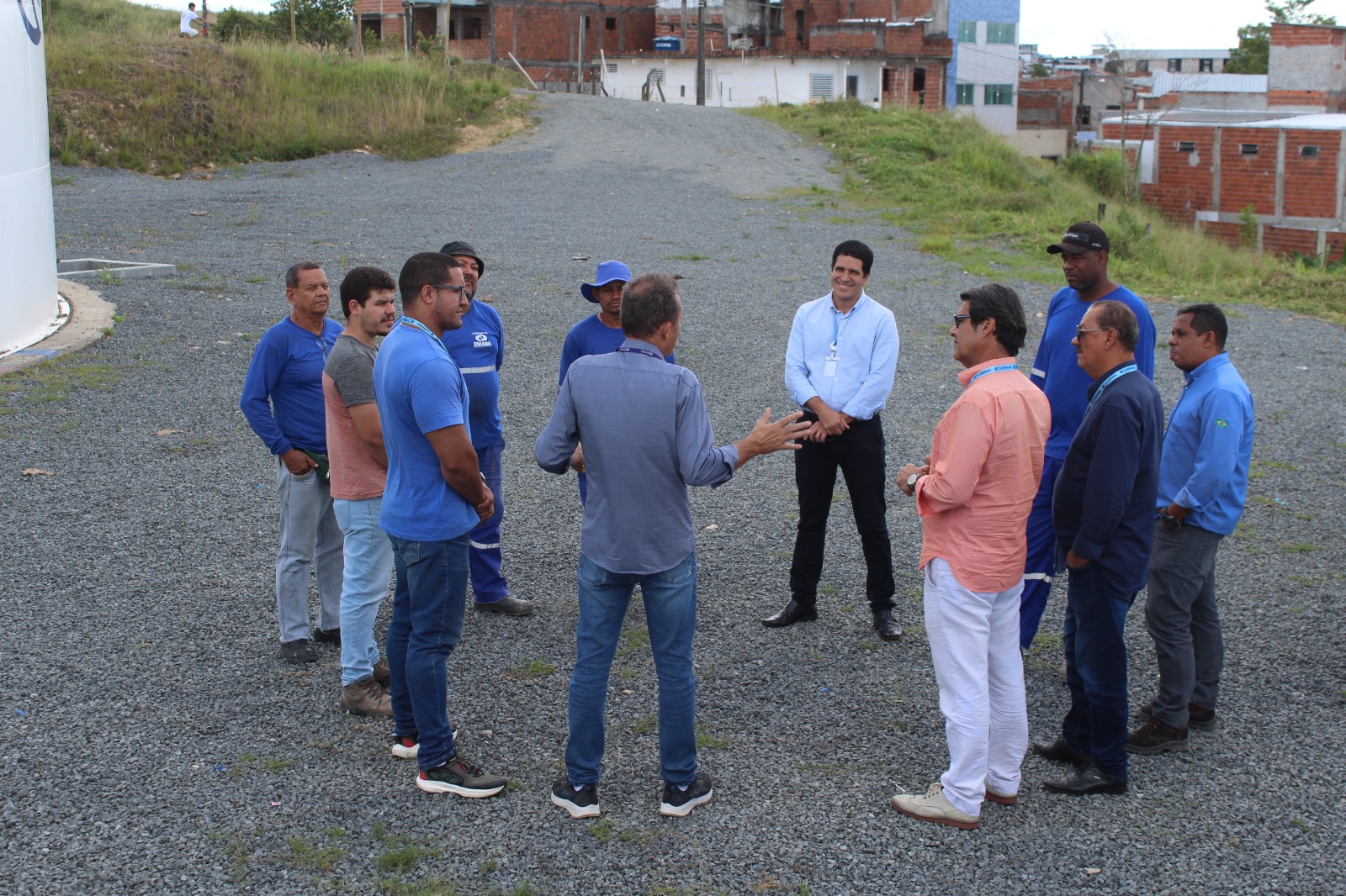 Presidente e diretores da EMASA têm encontro com operários das obras da nova rede de distribuição do Novo Lomanto