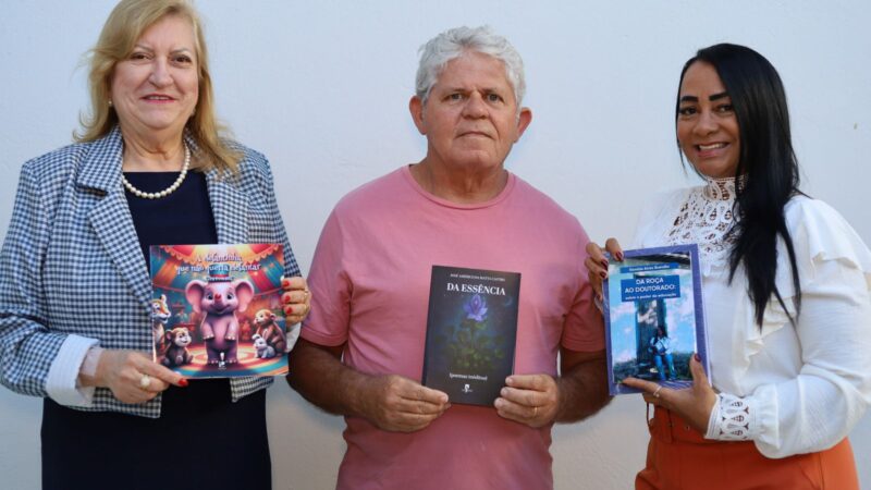 Três escritores ipiauenses lançam livros e promovem noite de autógrafos
