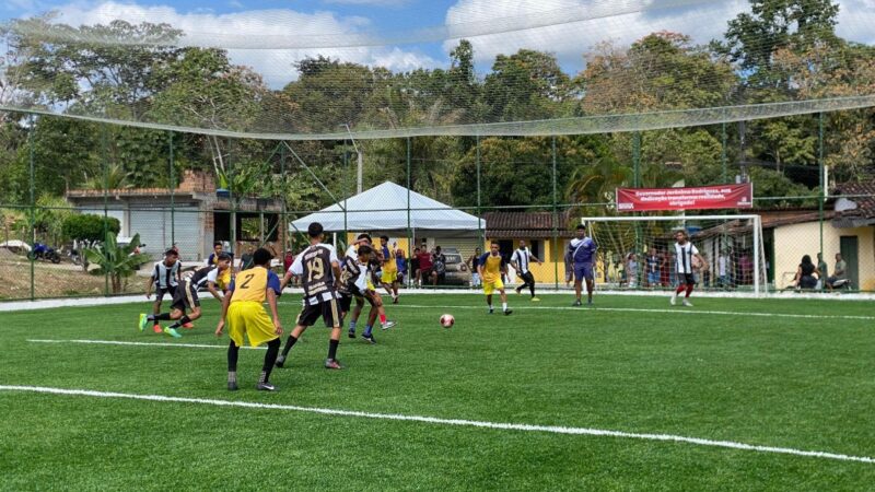 Prefeito entrega Areninha em Novo Horizonte e anuncia mais 40 casas populares para Ibirapitanga