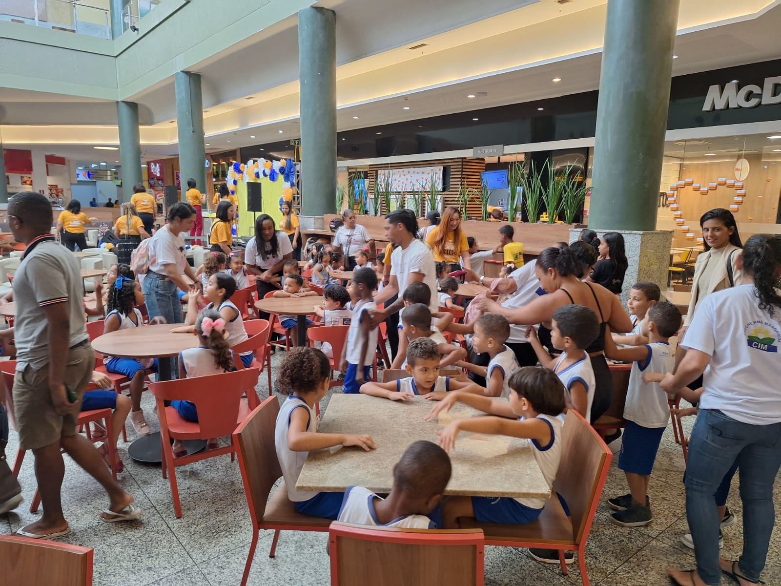 Crianças de creches de Itabuna participaram do McDia Feliz em apoio ao GACC