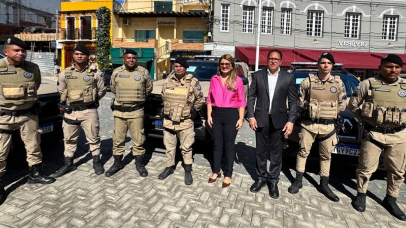 Prefeito Augusto Castro prestigia entrega de viaturas a Itabuna pela Secretaria da Segurança Pública