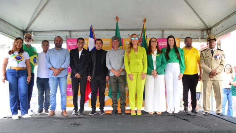 IBICARAÍ CELEBRA 7 DE SETEMBRO COM ATO CÍVICO E DESFILE ATÉ A RUA 7 DE SETEMBRO