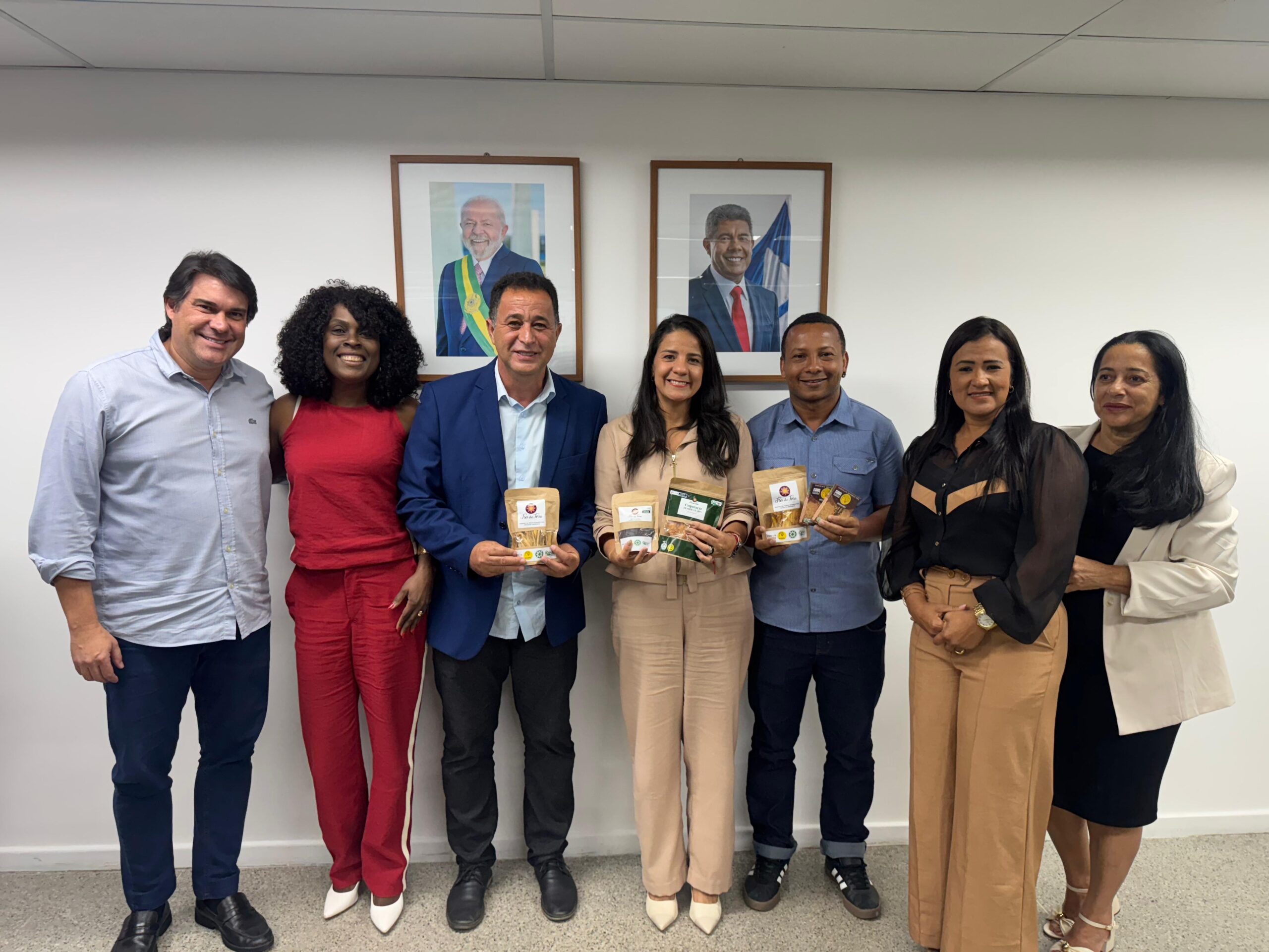 Prefeito de Ibirapitanga reforça agenda com secretarias de Educação e Saúde