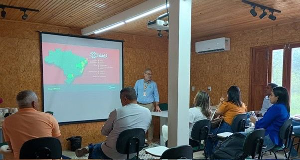 Equipe da Prefeitura de Itapitanga conheceGestão de resíduos na CVR Costa do Cacau
