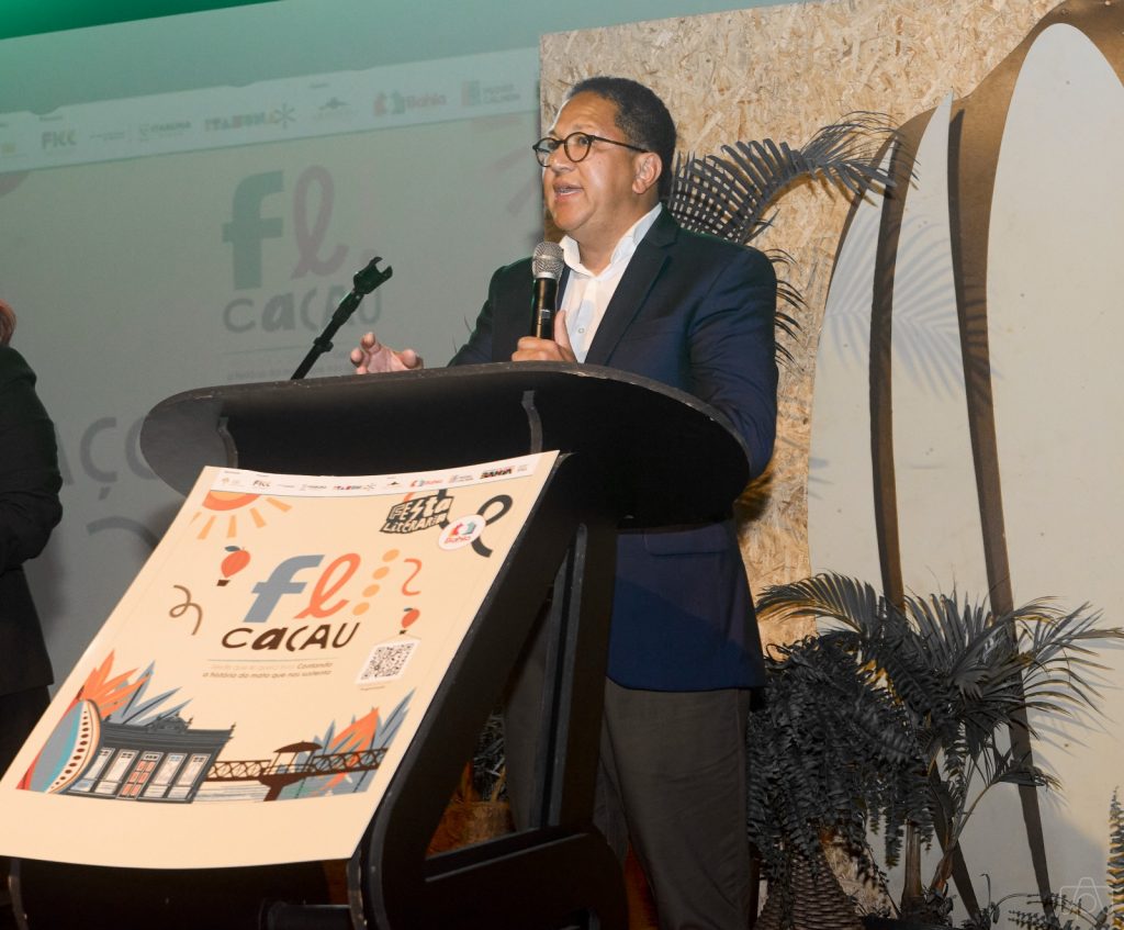 Prefeito Augusto Castro destaca a importância da FLICACAU para a promoção do livro, leitura e literatura