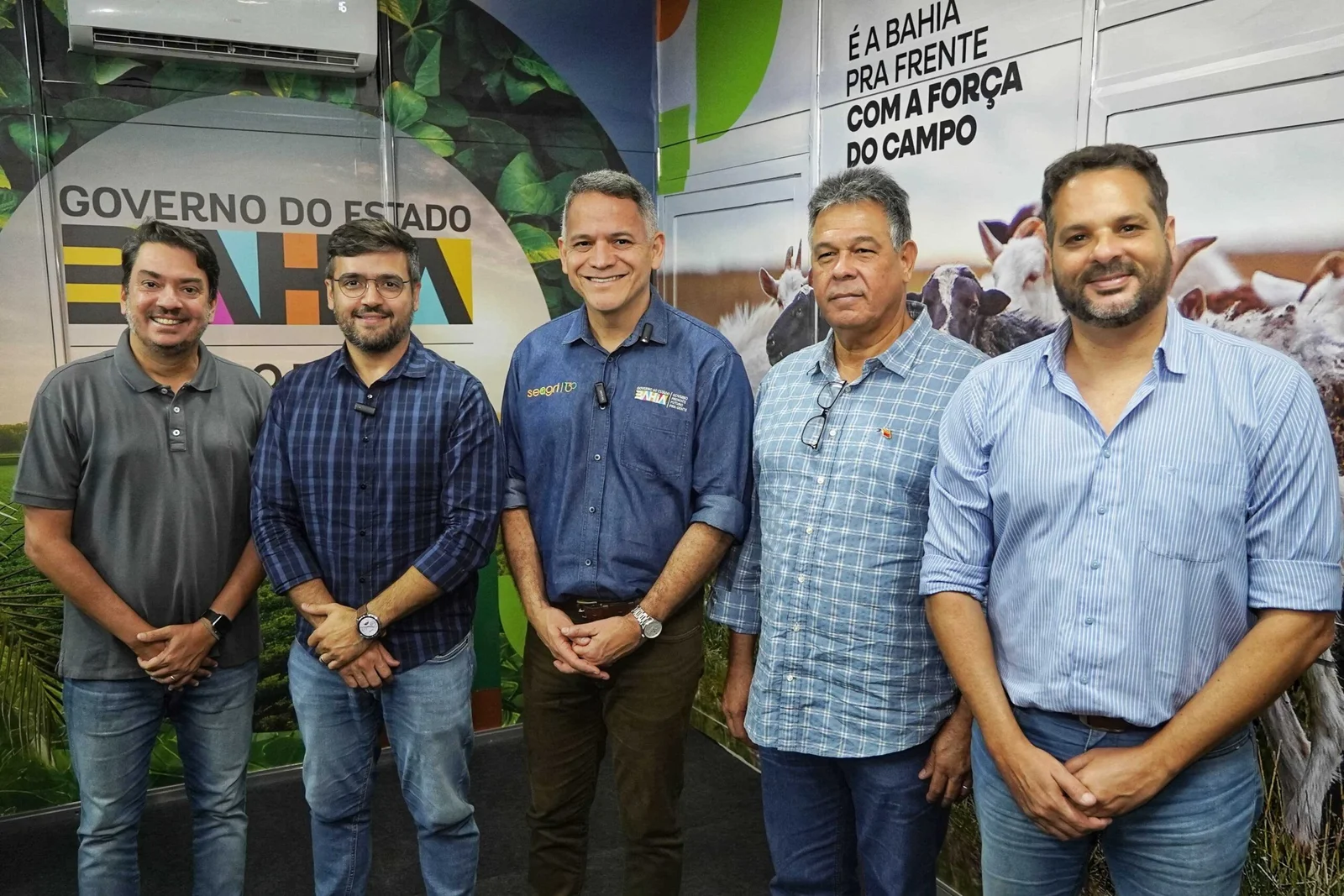 Prefeito Valderico Junior se reúne com o secretário de Agricultura da Bahia durante a FENAGRO