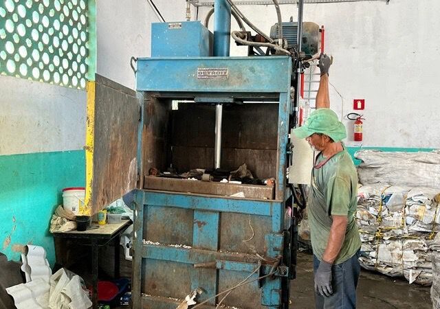 Dirigentes da Prefeitura de Altamira conhecem estruturada CVR Costa do Cacau e da Central de Triagem da AACRRI