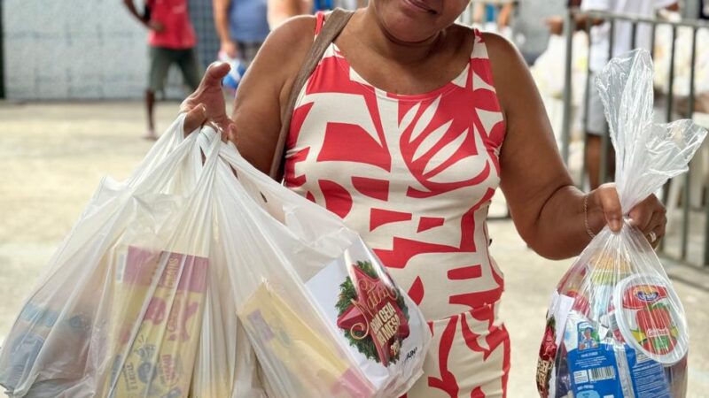 Prefeitura de Itabuna entrega 10 mil cestas natalinas em clima de respeito, atenção e carinho