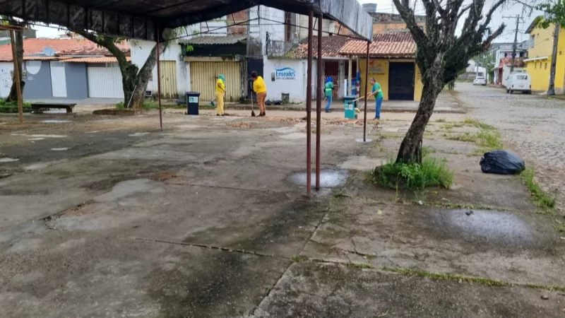 Mutirão de varrição promove limpeza no bairro Hernani Sá