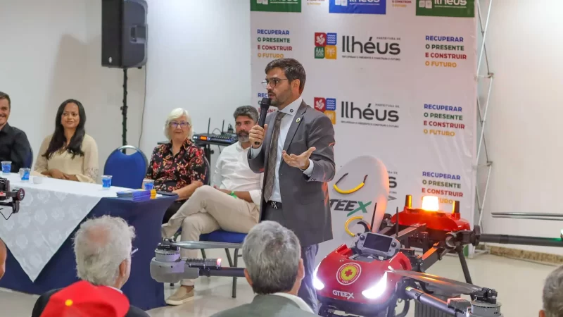 Prefeito Valderico Junior apresenta drone salva-vidas para fortalecer segurança nas praias