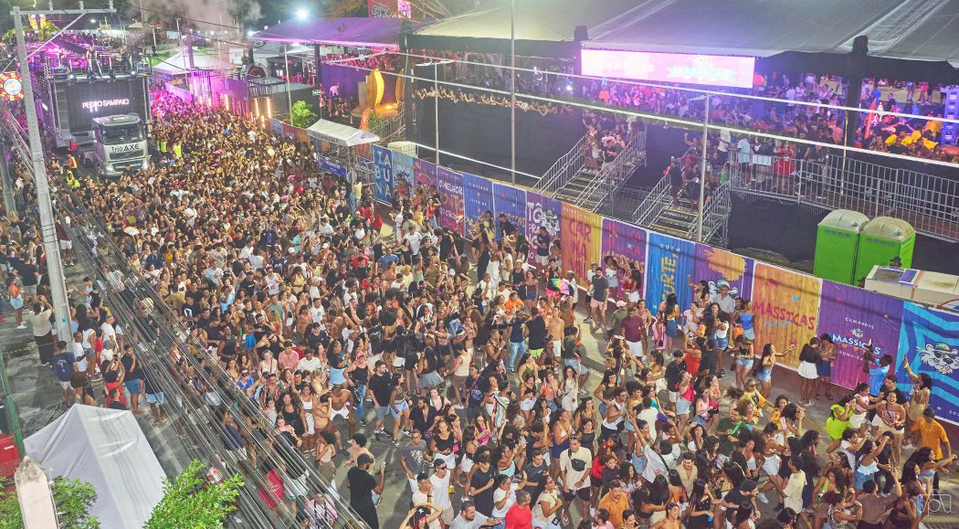 Grandes shows sobre trios elétricos marcam abertura do maior Carnaval Antecipado de Itabuna