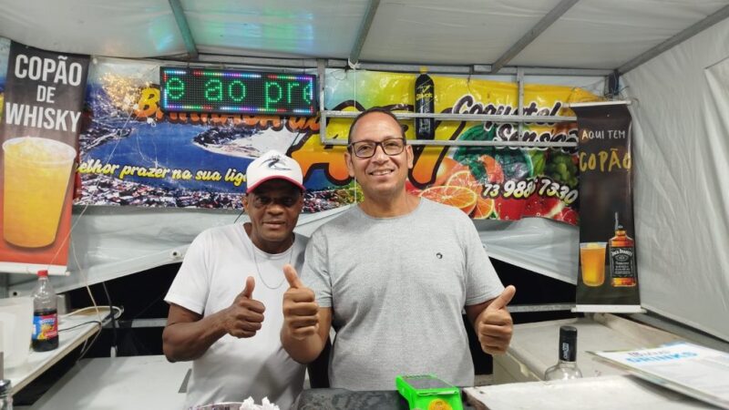 Carnaval Antecipado de Itabuna é fonte de renda extra para 600 vendedores ambulantes