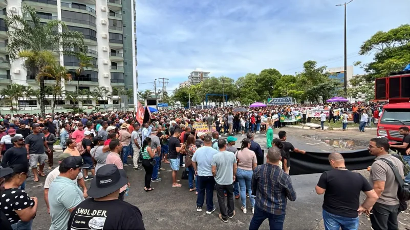 EM ILHÉUS, PRODUTORES DE CACAU PROTESTAM CONTRA IMPORTAÇÕES E PREÇOS BAIXOS