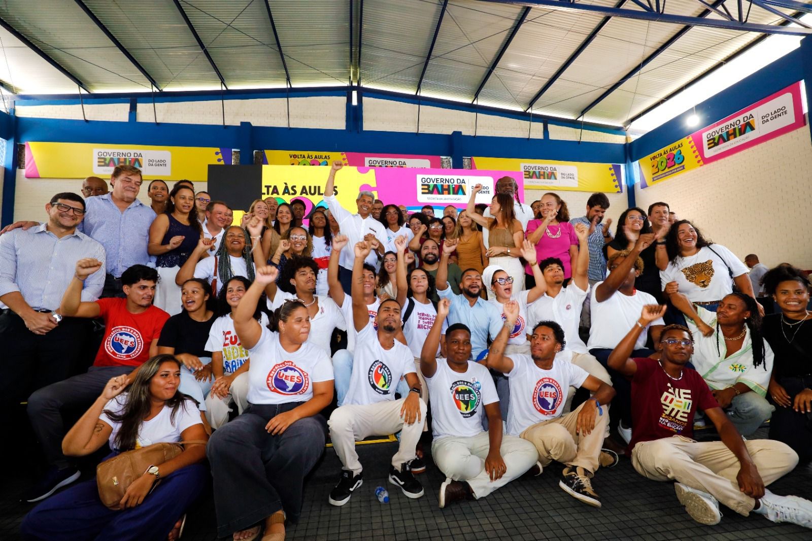 Jerônimo Rodrigues abre ano letivo de 2026 da rede estadual durante inauguração de colégio requalificado em Salvador