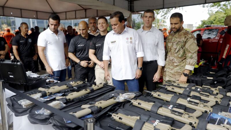 Governo do Estado reforça segurança pública com entrega de fuzis e novas viaturas