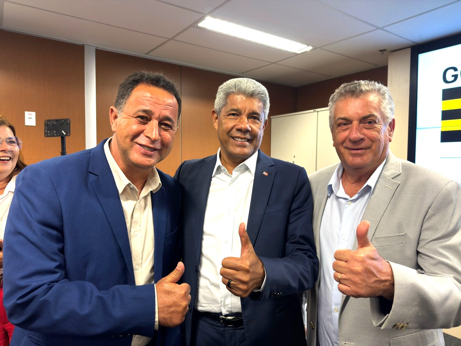 Prefeito de Ibirapitanga integra reunião estratégica com o governador Jerônimo sobre o cacau