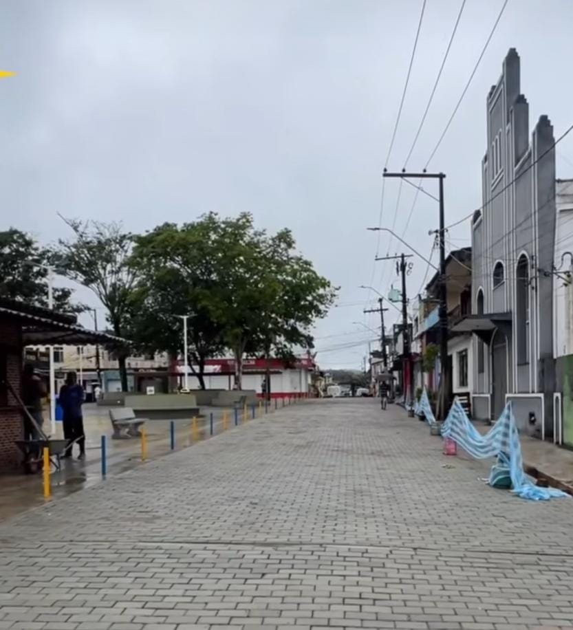 URUÇUCA: PRAÇA MIGUEL BARACHO ENTRA NA FASE FINAL DE REVITALIZAÇÃO