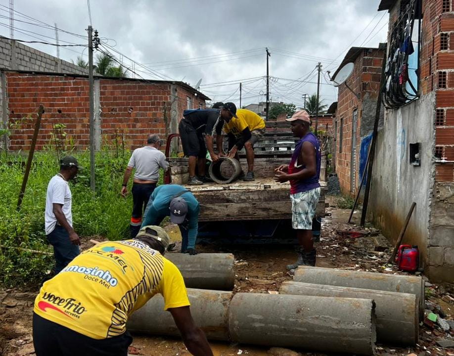 URUÇUCA:PREFEITURA REALIZA OBRAS DE DRENAGEM NA BAIXADA PARA REDUZIR ALAGAMENTOS