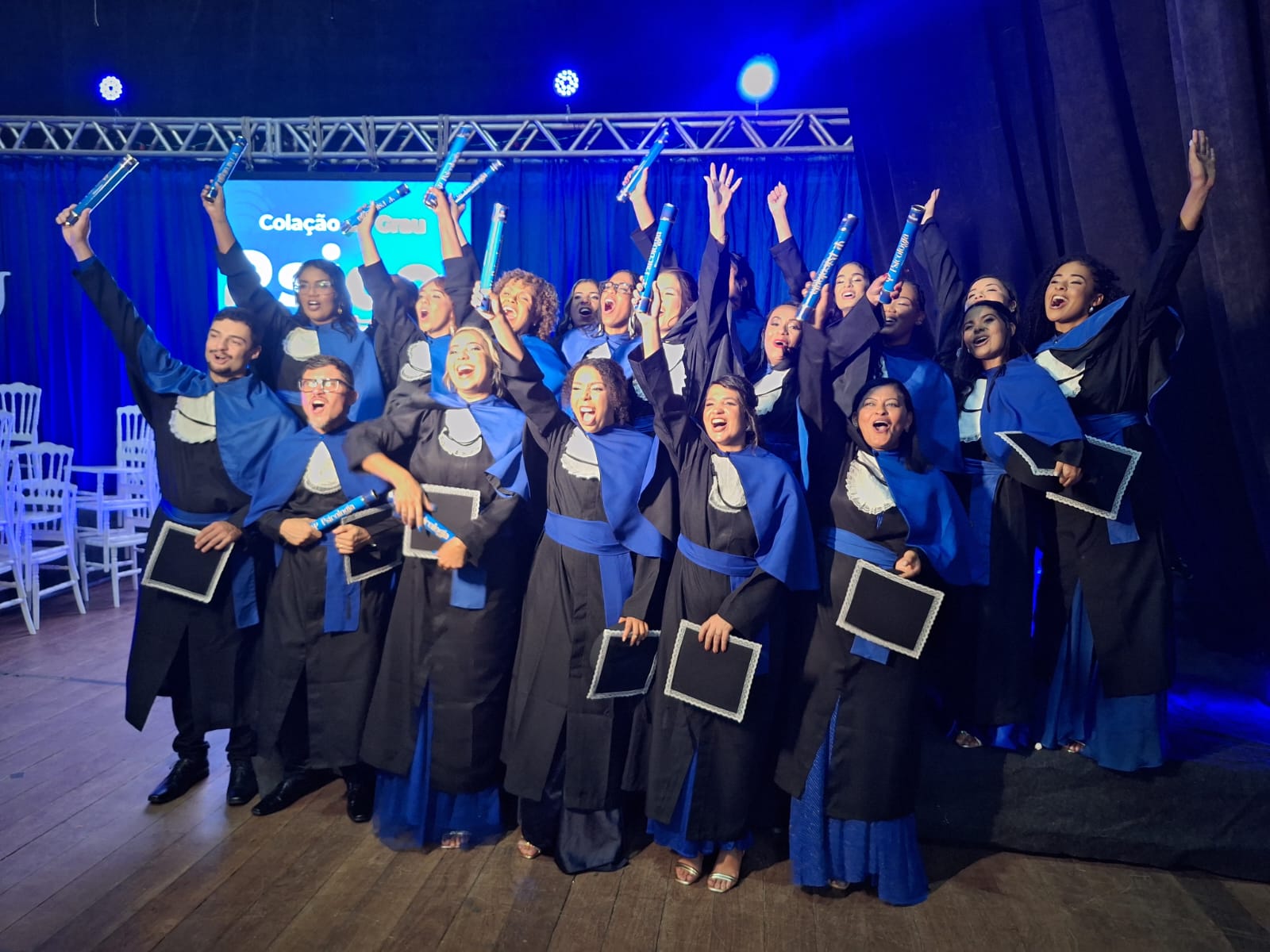 Faculdade de Ilhéus celebra formatura de novos psicólogos e reforça compromisso com a saúde mental regional