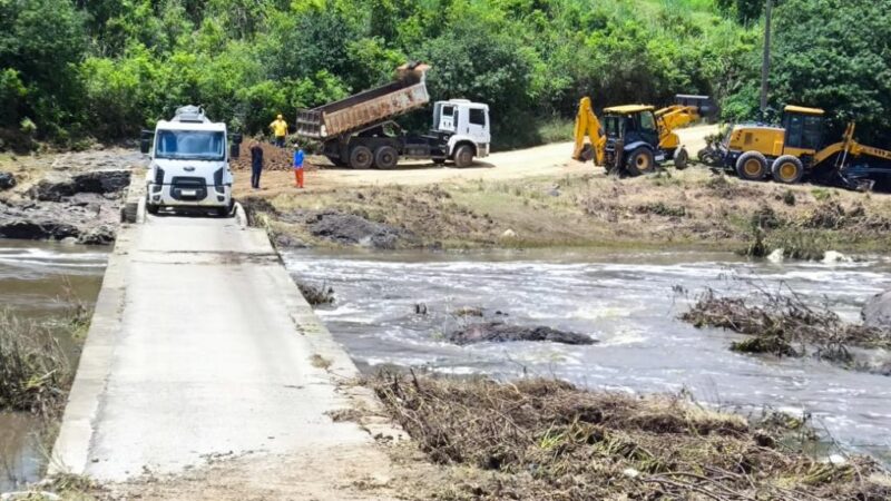 Prefeitura de Itabuna recupera acessos à ponte que liga Ferradas a Itamaracá