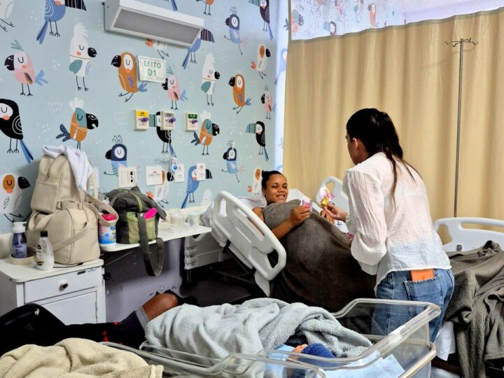 Hospital Materno-Infantil homenageia pacientes, acompanhantes e trabalhadoras no Dia Internacional da Mulher