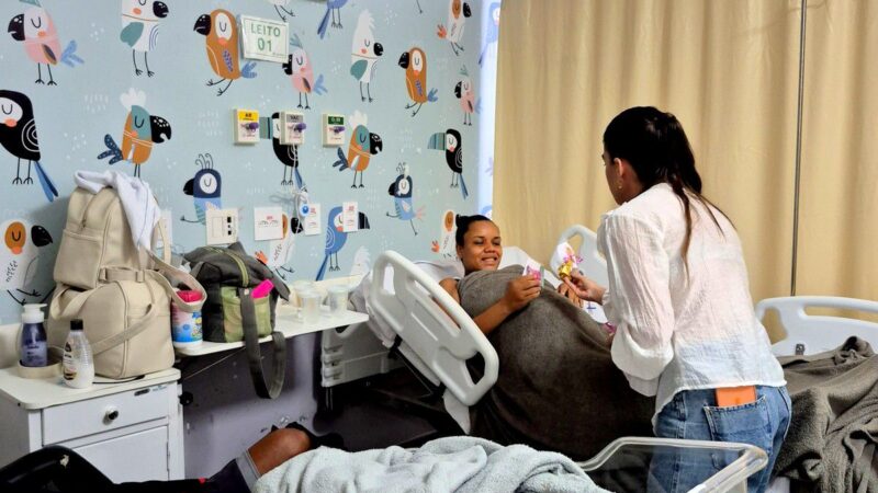 Hospital Materno-Infantil homenageia pacientes, acompanhantes e trabalhadoras no Dia Internacional da Mulher