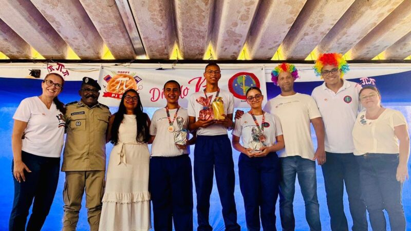 Colégio da Polícia Militar de Ilhéus celebra o “Dia do Pi” com quebra de recordes de memorização
