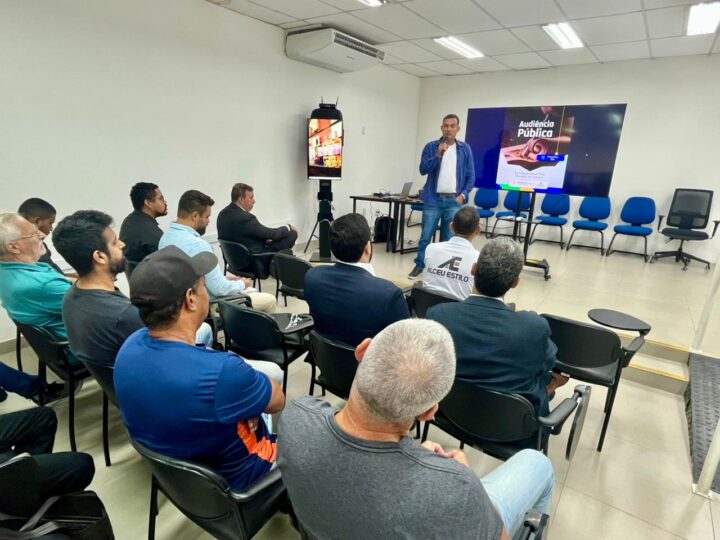 Seminário orientou marceneiros sobre reforma tributária, direito do consumidor e inovações tecnológicas