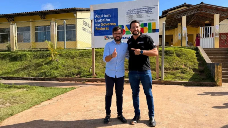 Prefeitura inicia construção de quadra poliesportiva no Salobrinho