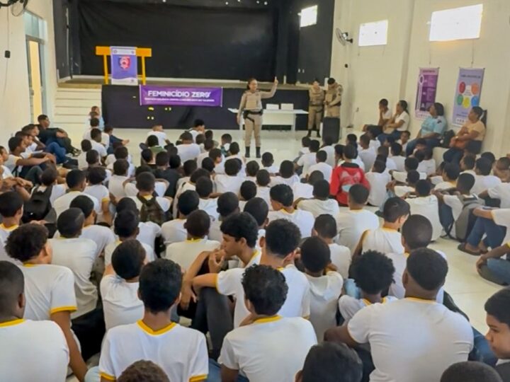 URUÇUCA REALIZA AÇÃO “FEMINICÍDIO ZERO” E PROMOVE CONSCIENTIZAÇÃO ENTRE ESTUDANTES DO CEMUR