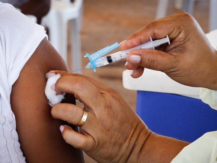 URUÇUCA REALIZA VACINAÇÃO NAS ESCOLAS ENTRE OS DIAS 12 E 14 DE MAIO