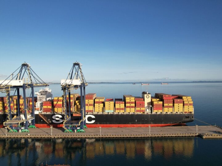 Bahia recebe navio com mais de 800 toneladas de materiais para início das obras da Ponte Salvador–Itaparica