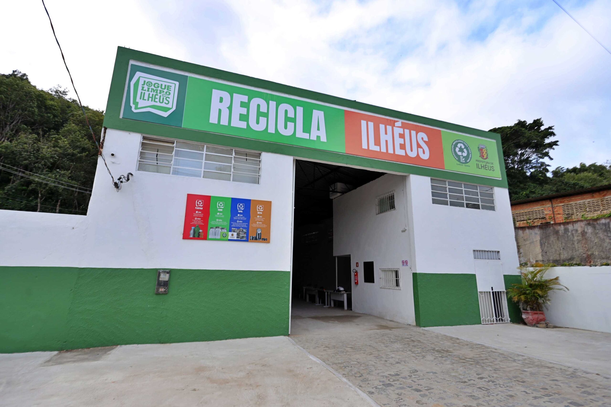 Prefeitura de Ilhéus inaugura galpão de reciclagem e fortalece política de resíduos sólidos