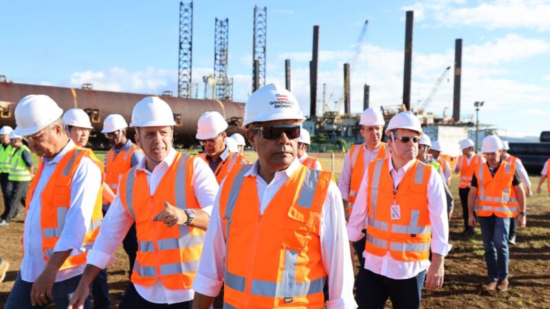 Ponte Salvador-Itaparica: governador acompanha avanço e movimentação no canteiro de São Roque Paraguaçu, em Maragogipe
