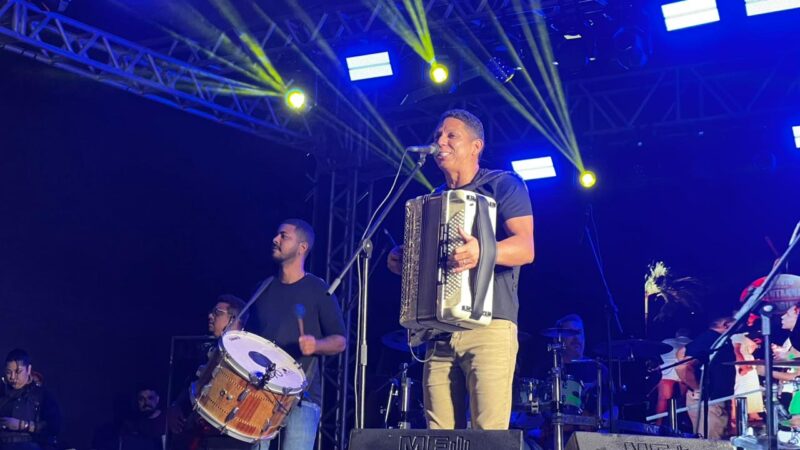 URUÇUCA: SÃO JOÃO DO MEL REUNIU MULTIDÃO E CELEBROU A CULTURA NORDESTINA NO PRIMEIRO DIA DE FESTA