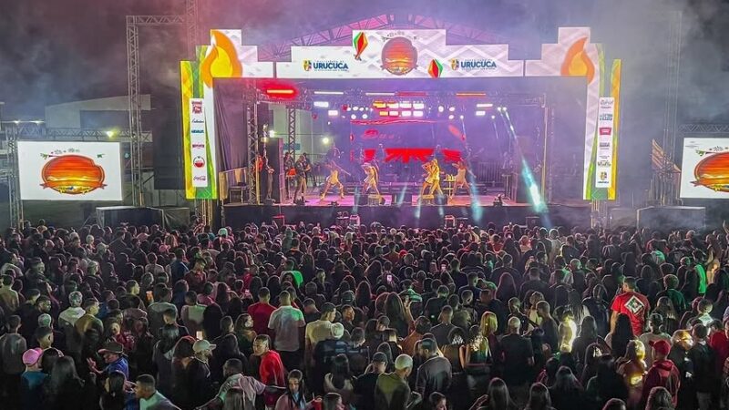 SÃO JOÃO DO MEL MANTEVE O CLIMA DE FESTA E LEVOU FORRÓ E TRADIÇÃO AO SEGUNDO DIA EM URUÇUCA