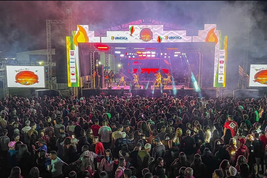 SÃO JOÃO DO MEL MANTEVE O CLIMA DE FESTA E LEVOU FORRÓ E TRADIÇÃO AO SEGUNDO DIA EM URUÇUCA