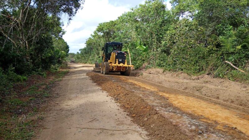 Prefeitura inicia recuperação da Estrada da Lagoa Encantada