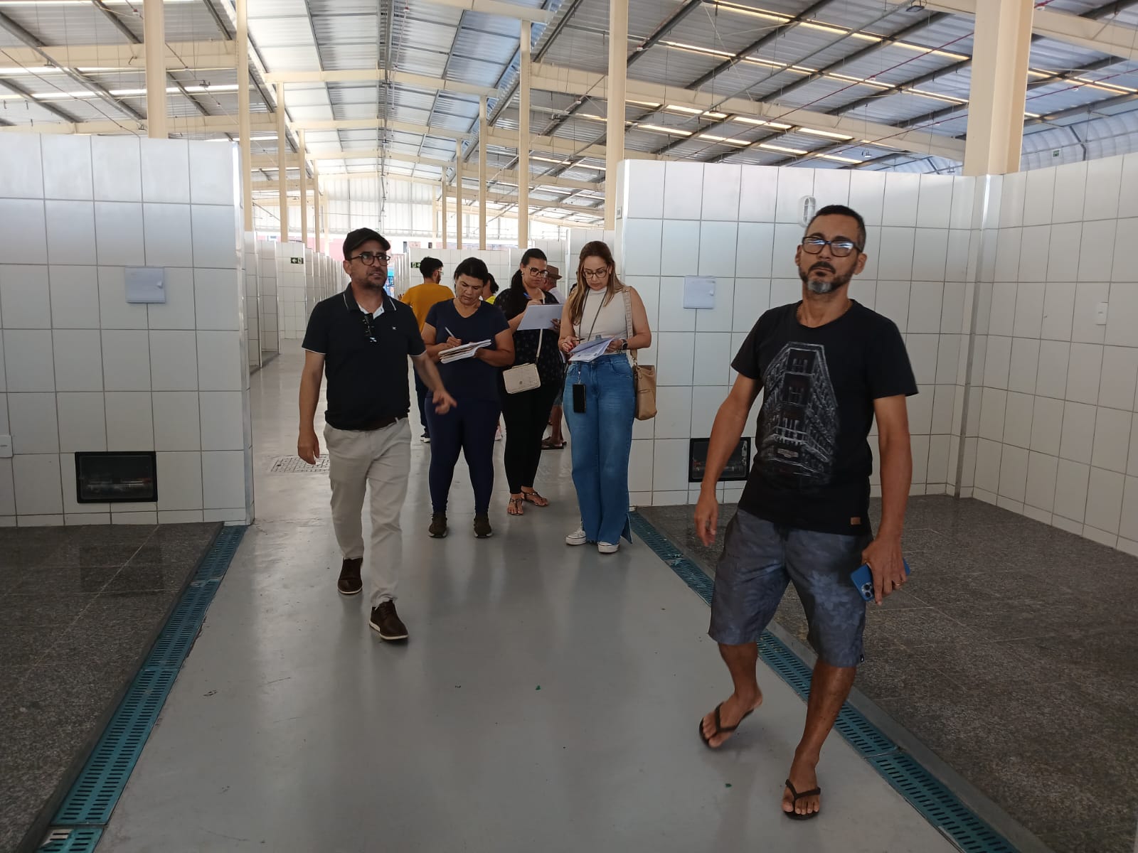 Prefeitura de Itabuna setoriza e individualiza os 208 boxes da Feira do São Caetano para reinício das atividades