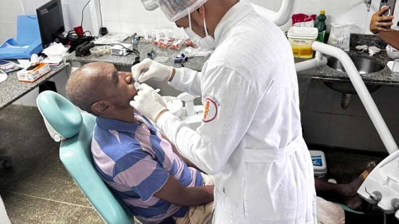 Prefeitura de Ilhéus entrega mais 72 próteses dentárias e chega a 1.272 sorrisos reabilitados