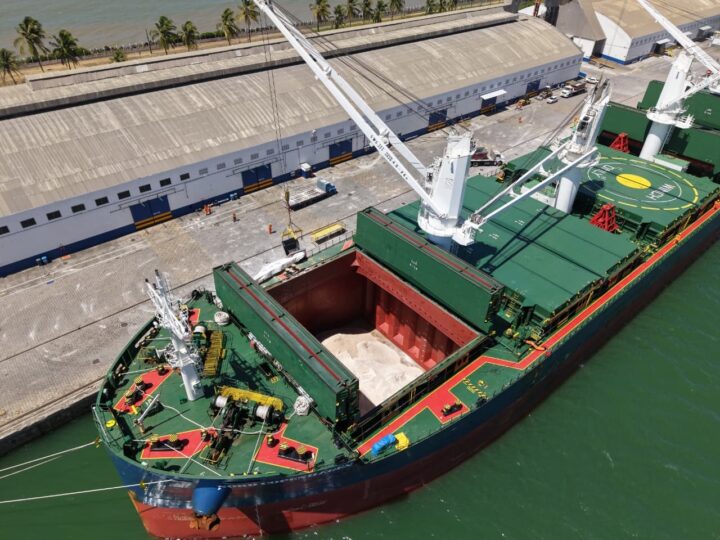 Porto de Ilhéus conclui operação simultânea de cargas e amplia perspectivas de movimentação