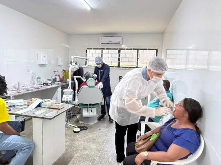 Prefeitura de Ilhéus entrega mais 120 próteses dentárias à população